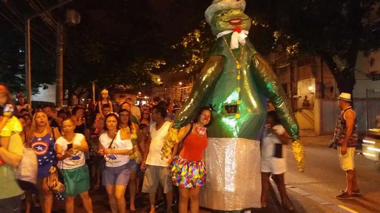 Bloco Perereca do Grajaú em desfile no Rio