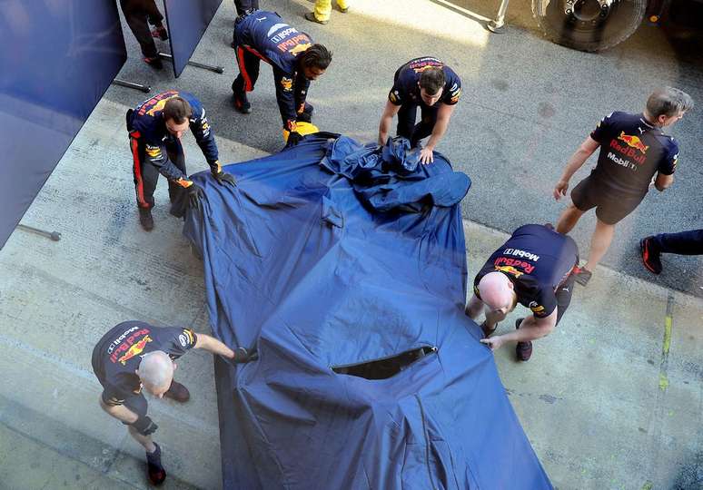 Christian Horner confirma que a Red Bull estará na pista para o último dia dos testes