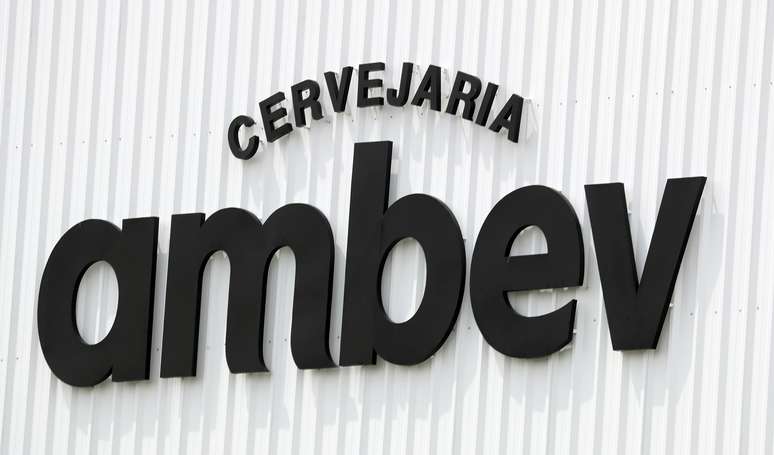  Logo da Ambev em Fortaleza, CE
10/01/2019
REUTERS/Paulo Whitaker
