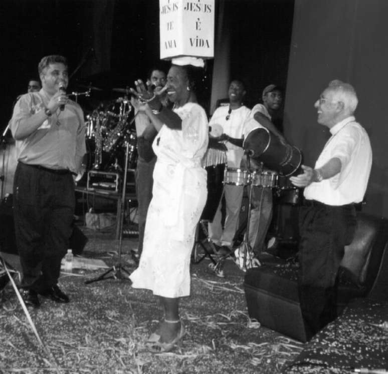 Na Can&ccedil;&atilde;o Nova, Maria virou celebridade, dando depoimentos sobre sua vida e fazendo apresenta&ccedil;&otilde;es