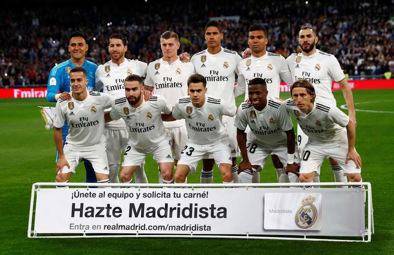 Jogadores do Real Madrid posam para foto antes de partida contra o Barcelona pela Copa do Rei
27/02/2019 REUTERS/Juan Medina