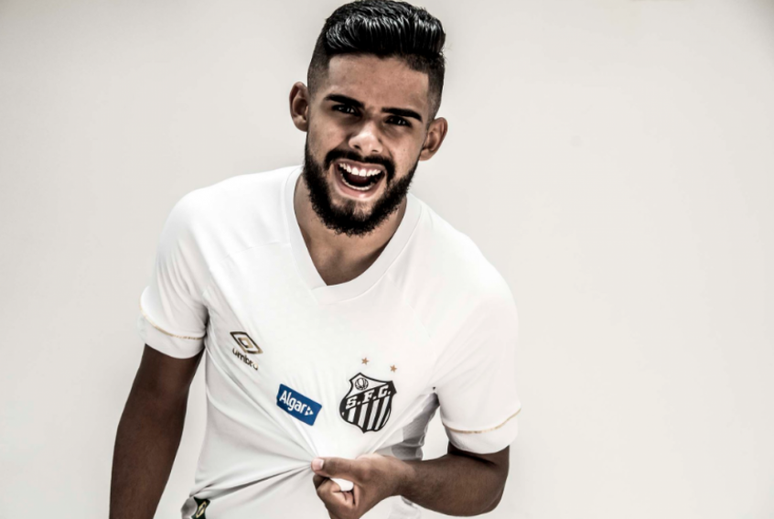 Felipe Jonatan deve ser titular do Santos contra o Oeste, neste sábado, no Pacaembu (Twitter/Santos FC)