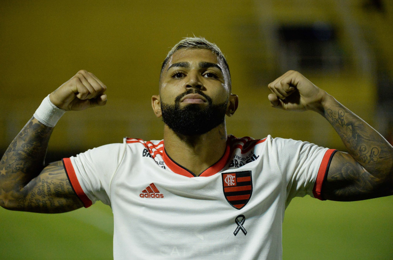 Gabigol marcou duas vezes na vitória do Flamengo contra a Portuguesa