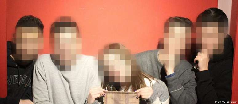 Objetivo do jogo &eacute; elaborar uma lista de sobreviventes que ser&atilde;o poupados da morte por for&ccedil;as inimigas