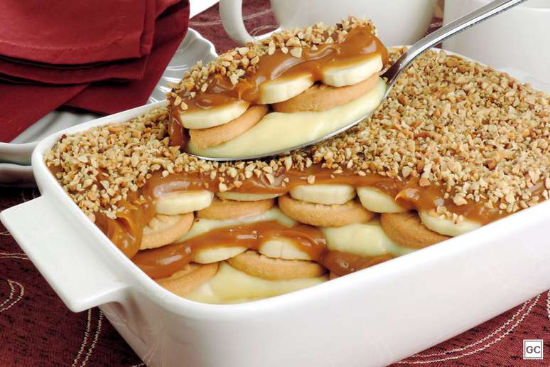 Pav&ecirc; de banana com doce de leite