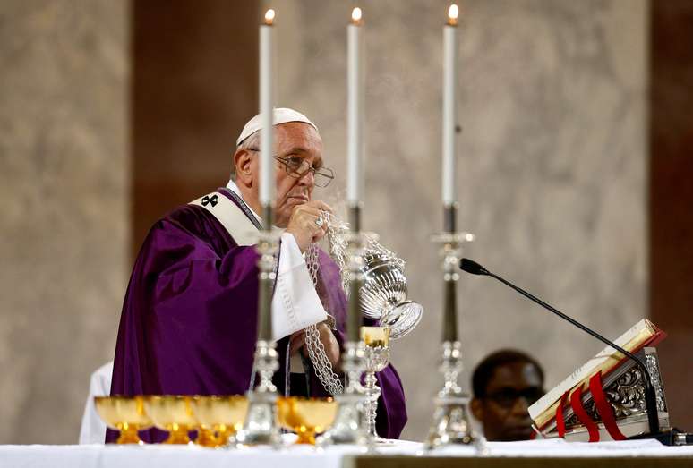 Papa Francisco durante missa da Quarta-Feira de Cinzas em Roma
06/03/2019 REUTERS/Yara Nardi