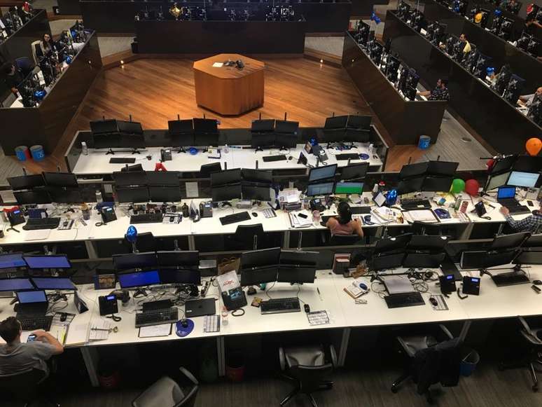 Mesa de operações da B3 em São Paulo. SP 22/02/2019 REUTERS/Aluísio Alves