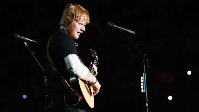 Duas m&uacute;sicas de Ed Sheeran est&atilde;o entre as 10 mais ouvidas em 2018