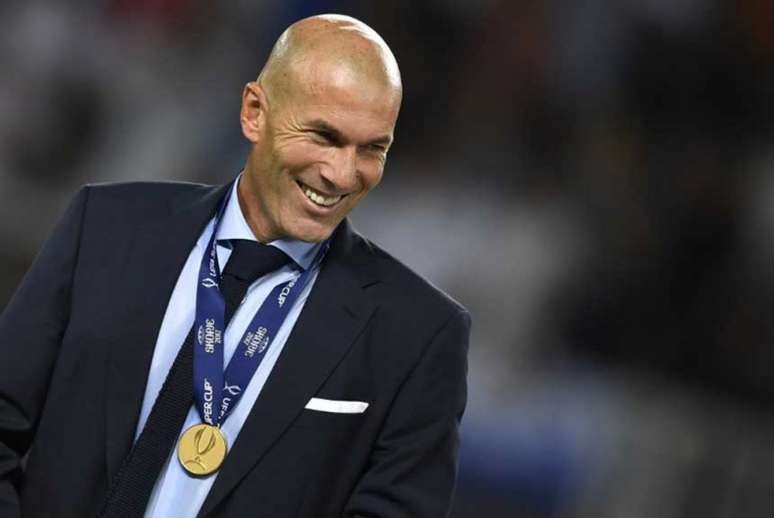 Zidane recusou, por ora, um retorno ao Real Madrid. Calderón disse também que Mourinho foi a primeira opção (Foto: Dimitar Dilkoff / AFP)