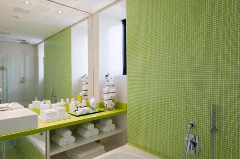 23- Escolha cores de tintas de parede verde para um ambiente diferente. Projeto de Brunete Fraccaroli.