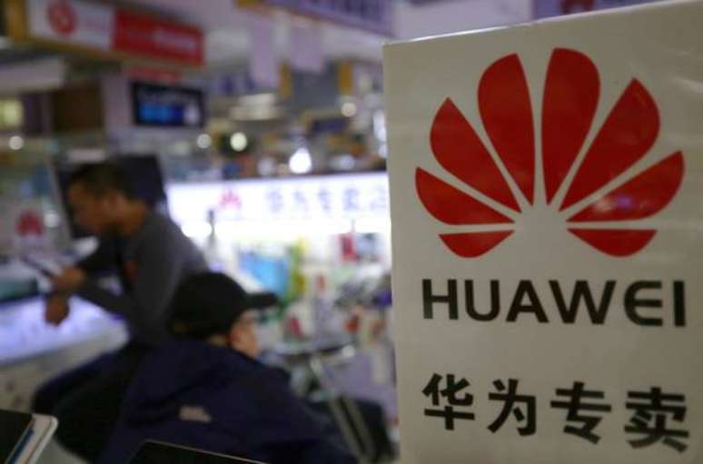 Huawei abre processo contra EUA por proibir venda de produtos