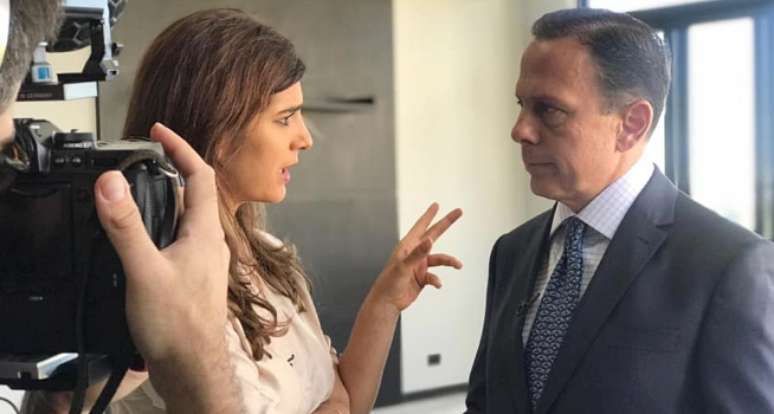 Sadi durante gravação com Doria: uma repórter sem medo de questionar