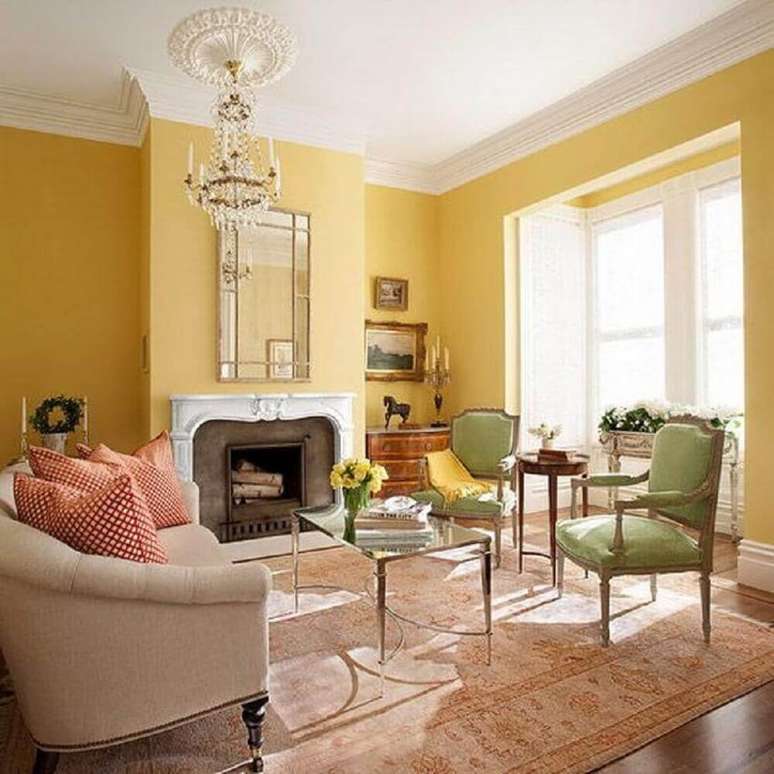 60- A sala também pode usar o amarelo para parecer mais iluminada e alegre
