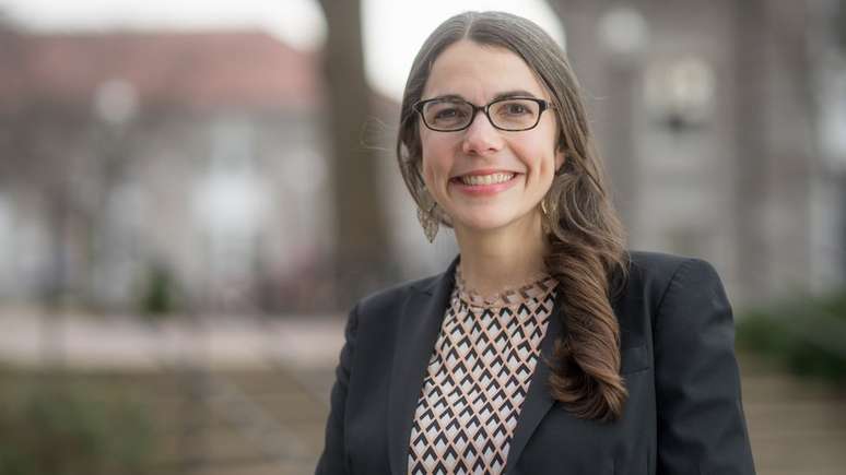 Doutora pela Universidade do Texas, nos EUA, Kristin Wyllie, &eacute; professora da James Madison University e estuda h&aacute; v&aacute;rios anos o uso de candidaturas laranjas por partidos pol&iacute;ticos. Dados coletados at&eacute; 2014 foram publicados no artigo 'Extreme Nonviable Candidates and Quota Maneuvering in Brazilian Legislative Elections'