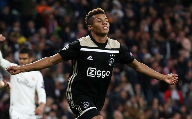 David Neres comemora gol marcado contra o Real Madrid pela Liga dos Campe&otilde;es
05/03/2019 REUTERS/Sergio Perez