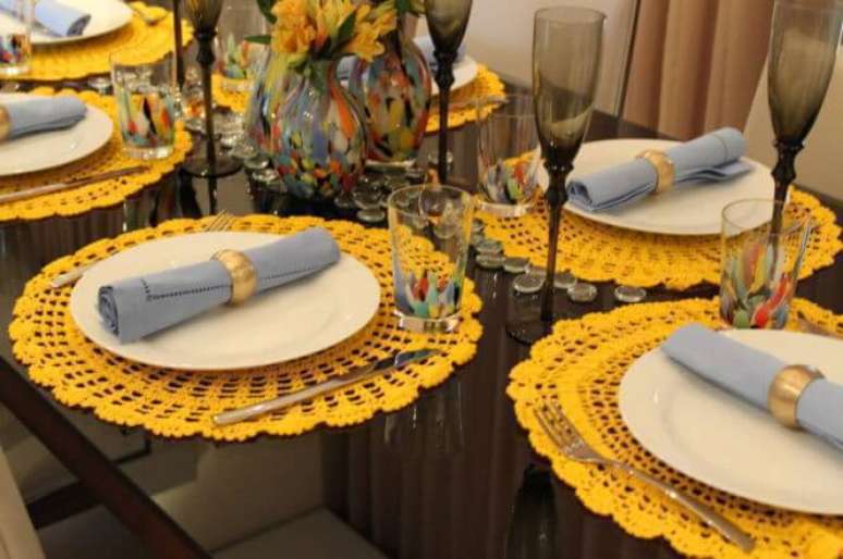 5. A cor amarela pode ser combinada com outros elementos coloridos, trazendo descontra&ccedil;&atilde;o.