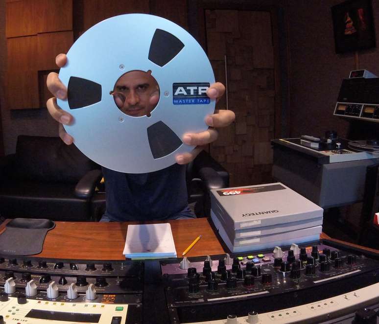 Andr&eacute; Dias foi contratado para remasterizar os tr&ecirc;s primeiros LPs de Jo&atilde;o Gilberto: Chega de Saudade (1959), O Amor, O Sorriso e A Flor (1960) e Jo&atilde;o Gilberto (1961)