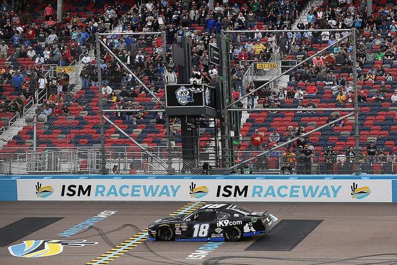 Em Phoenix, Kyle Busch vence pela segunda vez na Xfinity Series este ano