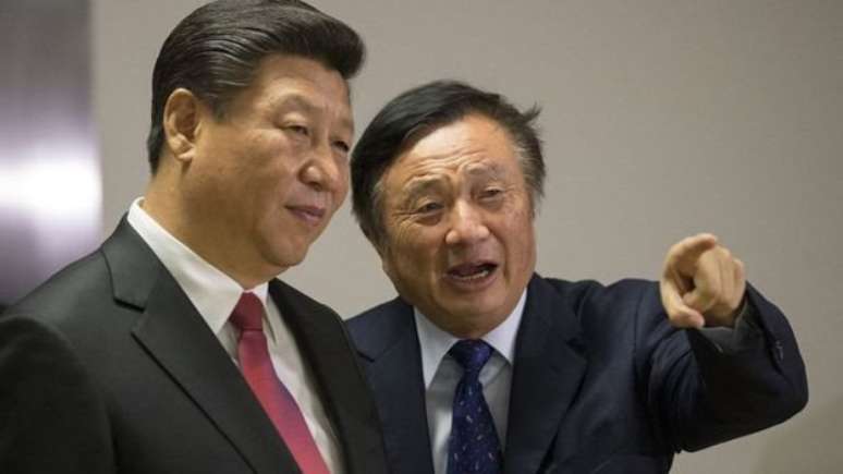 O presidente chinês, Xi Jinping, e o presidente da Huawei, Ren Zhengfei, em Londres, em 2015