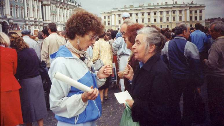 Em agosto de 1991, durante um com&iacute;cio da Pra&ccedil;a do Pal&aacute;cio, em S&atilde;o Petersburgo