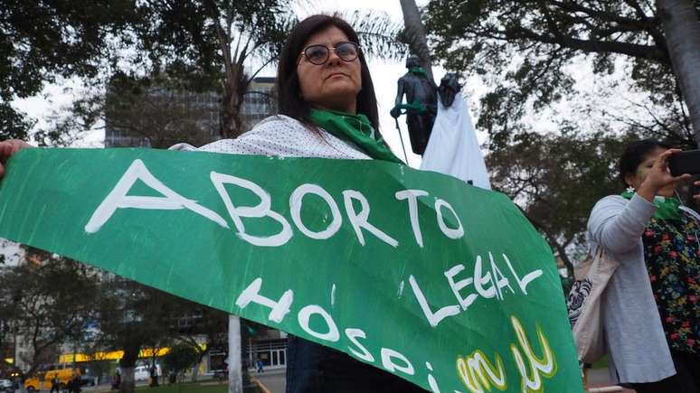 Ativistas fazem manifestações frequente pela regulamentação do aborto no Peru