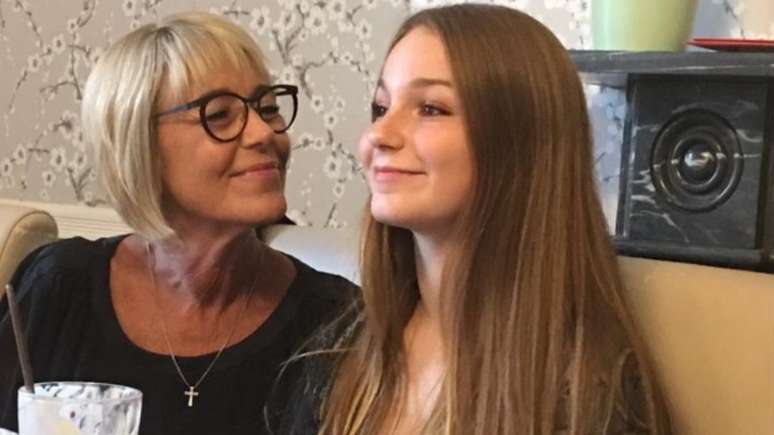 Anabelle acredita que a m&atilde;e ficou possivelmente mais abalada que ela com a not&iacute;cia