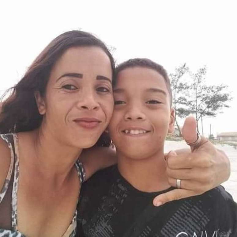 "Cuidei do meu filho com muito carinho, aí eles vão lá e matam. Não basta só matar, tem que difamar. Aí falei, 'eles querem briga, vou brigar'", diz Bruna