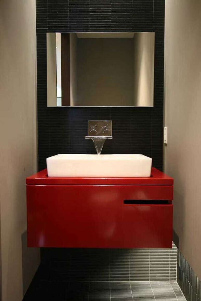 14. A combinação de tons de vermelho com o preto é perfeita para decoração de ambientes modernos – Foto: Air Freshener