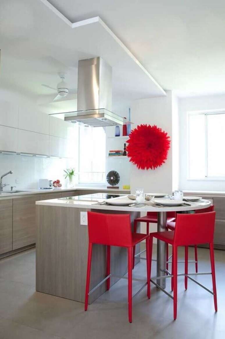 6. Utilize tons de vermelho nos detalhes decorativos de sua cozinha – Foto: Pinterest