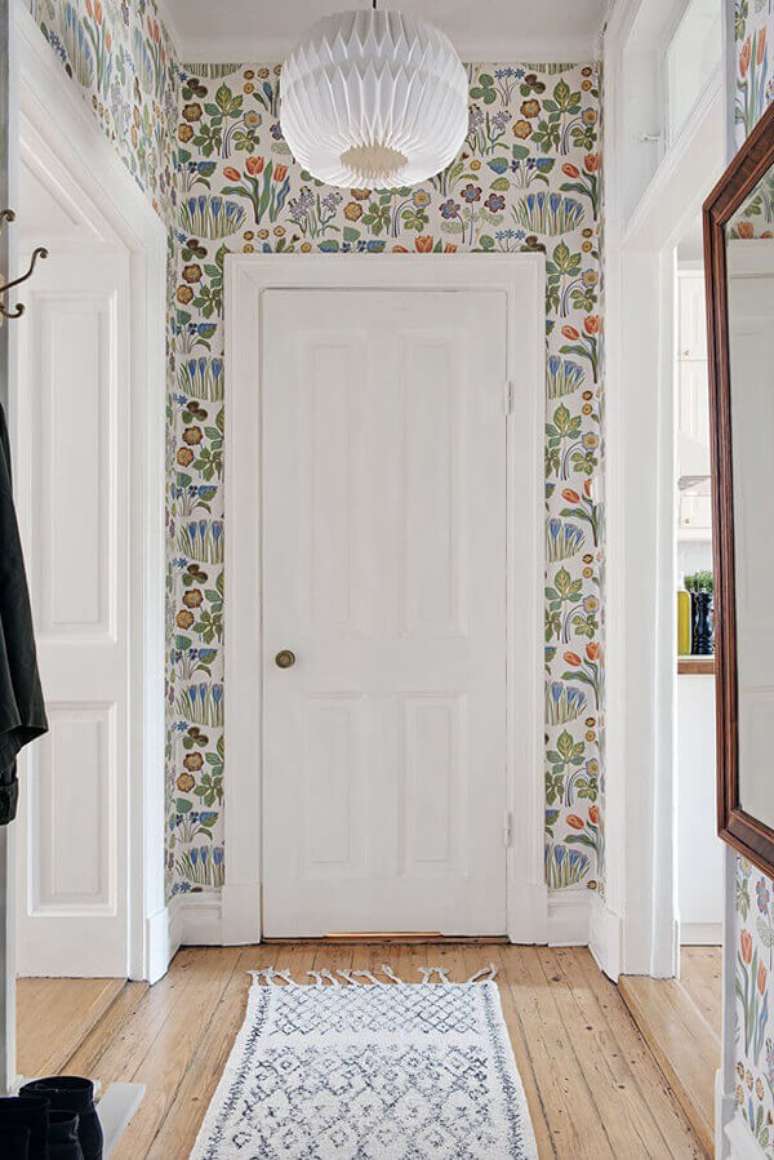 80- Os modelos de portas brancas com almofadas combinam com todos os estilos de decoração. Fonte: Casa Vogue