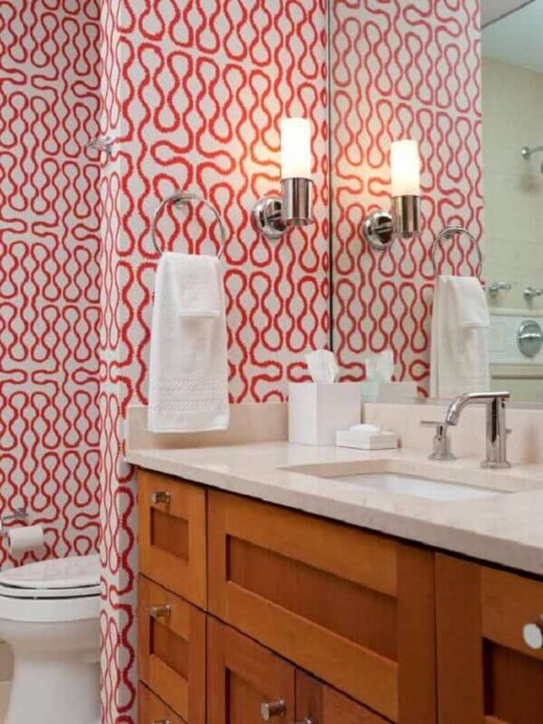 18- O papel de parede para lavabo com estampas pequenas leva modernidade ao ambiente. Fonte : Pinterest