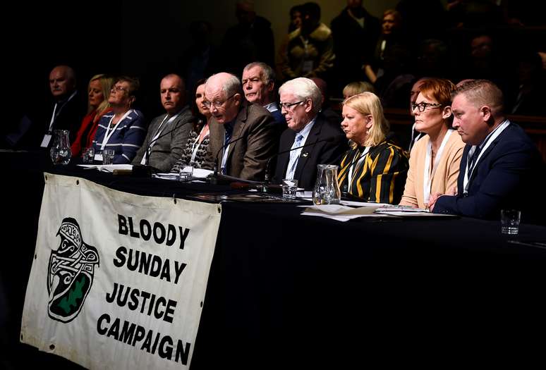 Fam&iacute;lias de v&iacute;timas mortas no "Domingo Sangrento" concedem entrevista coletiva ap&oacute;s an&uacute;ncio de processo contra um ex-soldado
14/03/2019
REUTERS/Clodagh Kilcoyne