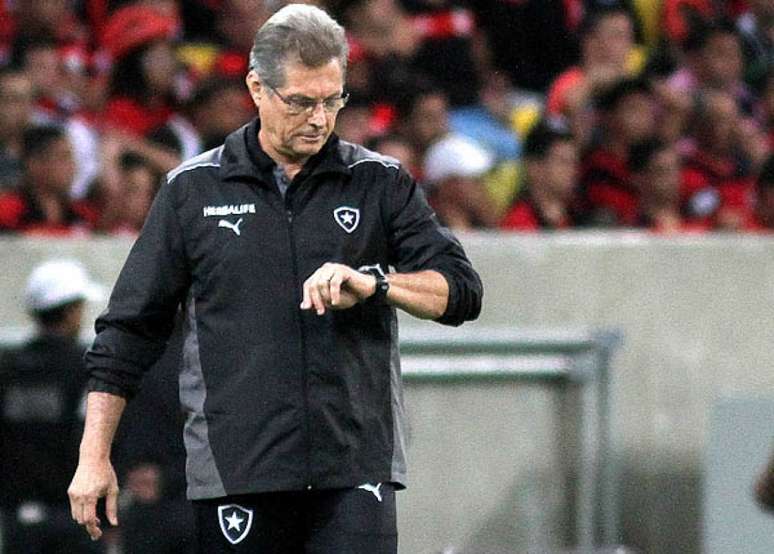 Oswaldo de Oliveira treinou o Botafogo entre 2012 e 2013 (Foto: Vitor Silva/SSPress)