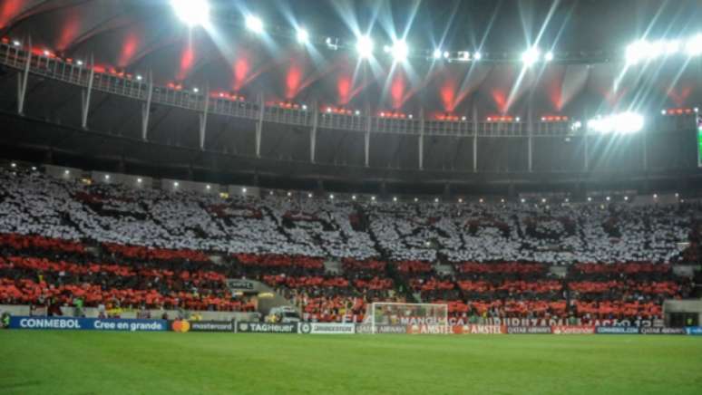 Contra a LDU, mais de 62 mil rubro-negros foram ao Maracanã (Foto: Nayra Halm/Fotoarena)