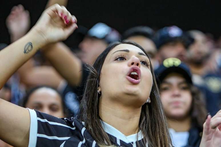 Corinthians fará campanha no jogo contra o Oeste (Foto: Bruno Teixeira)