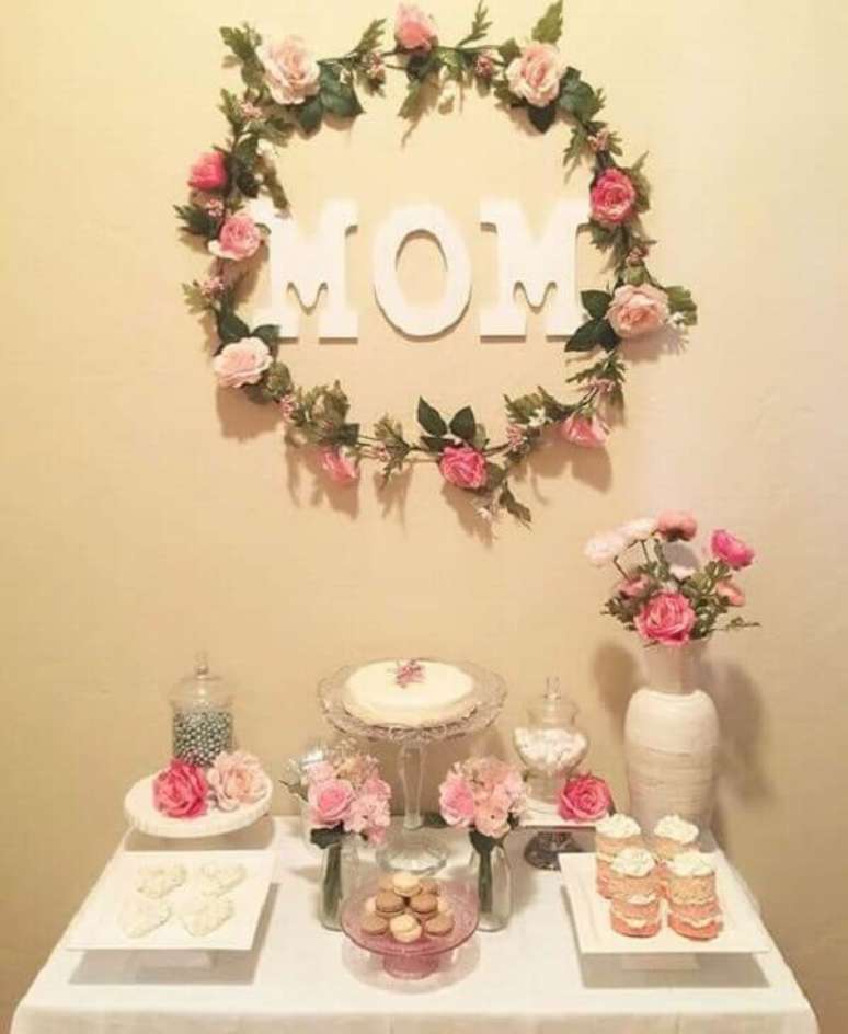 40- A decoração dia das mães com flores é delicada e romântica. Fonte: Como Fazer em Casa