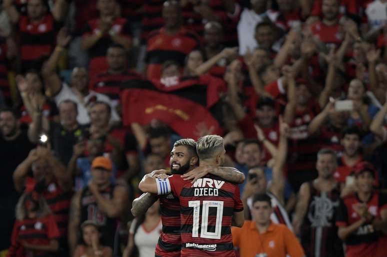 Comemoração do gol de Gabriel, do Flamengo, em partida contra a LDU, válida pelo Grupo D da Copa Libertadores, realizado no Estádio Jornalista Mário Filho (Maracanã), na zona norte do Rio de Janeiro, nesta quarta-feira (13).