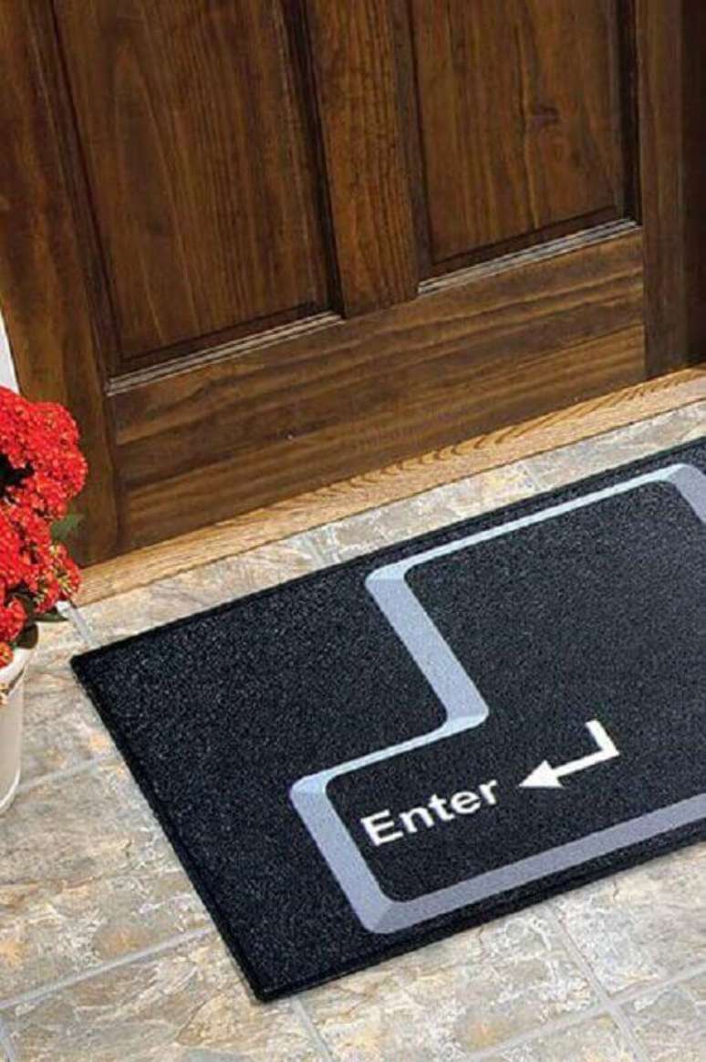 53. Modelo de capacho de porta divertido para aqueles que amam o mundo digital &ndash; Foto: Tamparoofer