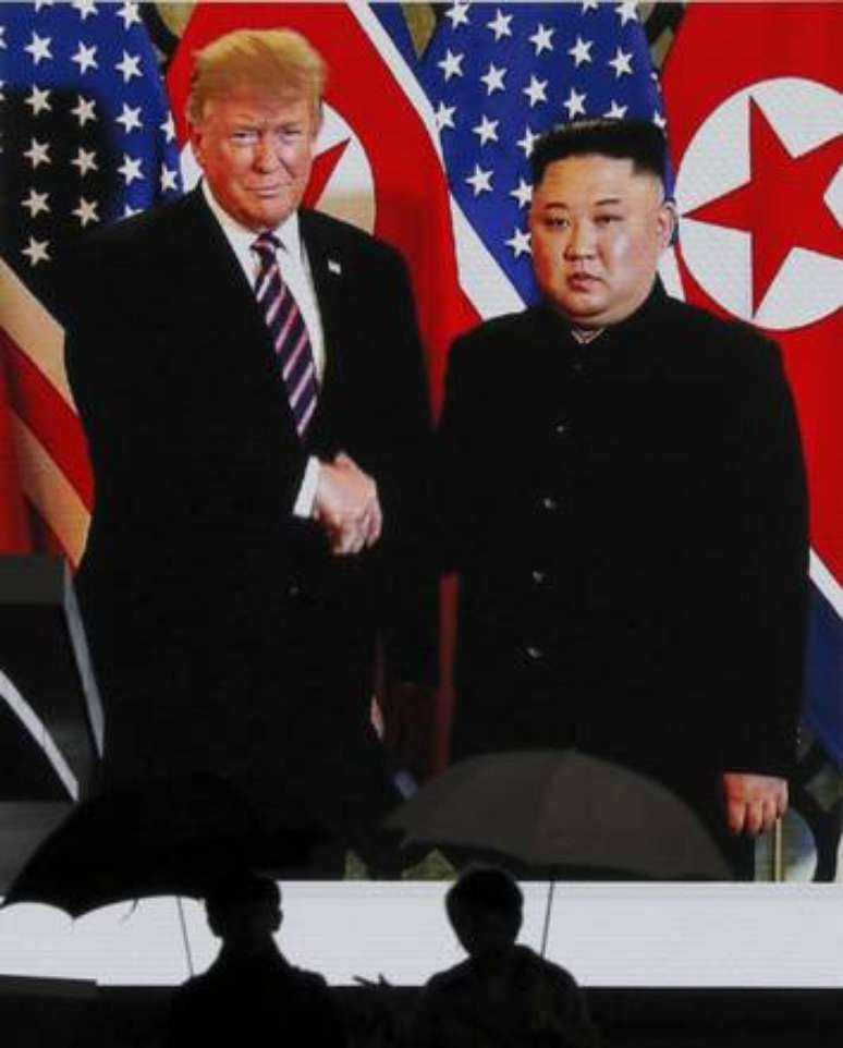 Coreia do Norte ameaça suspender diálogo nuclear com EUA
