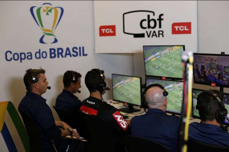 Hawk-Eye não tem regularização para atuar no Brasil (Foto: Fernando Torres / CBF)