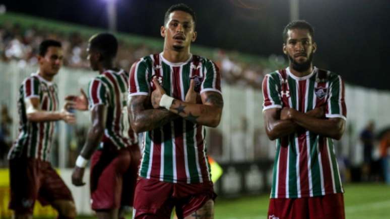 Luciano marcou dois gols na partida (Foto: LUCAS MERÇON / FLUMINENSE F.C.)