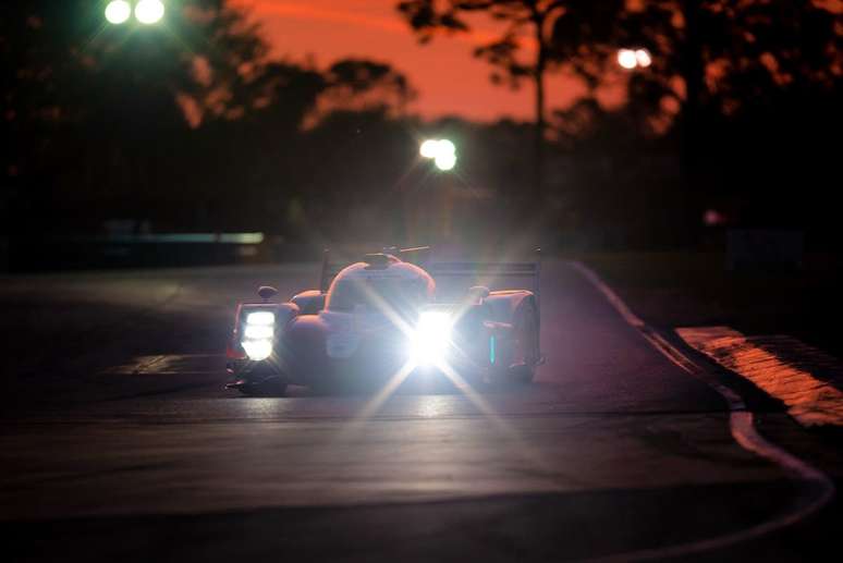 Fernando Alonso quebra o recorde de volta e Toyota fica com a pole em Sebring