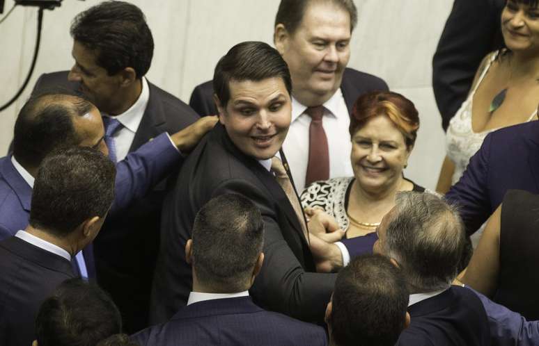 O Deputado Eleito Cauê Macris (PSDB) foi eleito novamente presidente da casa depois de vencer a eleição para a mesa diretora com 70 dos 94 votos possíveis, na Assembléia Legislativa de São Paulo, na tarde desta sexta-feira (15).