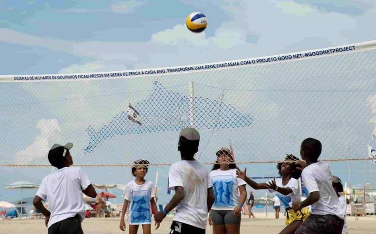 Ação com crianças aconteceu em Copacabana (Divulgação)