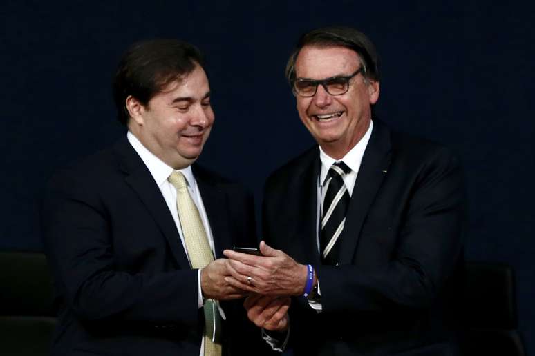 O presidente da câmara dos deputados, Rodrigo Maia e o presidente Jair Bolsonaro, durante solenidade de posse dos aprovados no vigésimo nono concurso público para provimentos de cargos de procurador da república