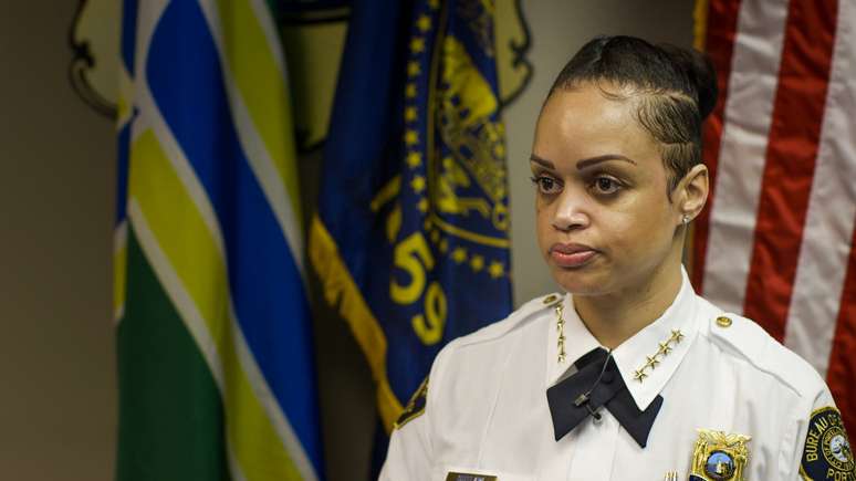 A chefe de pol&iacute;cia Danielle Outlaw fala do delicado equil&iacute;brio entre garantir a liberdade de express&atilde;o e a seguran&ccedil;a p&uacute;blica