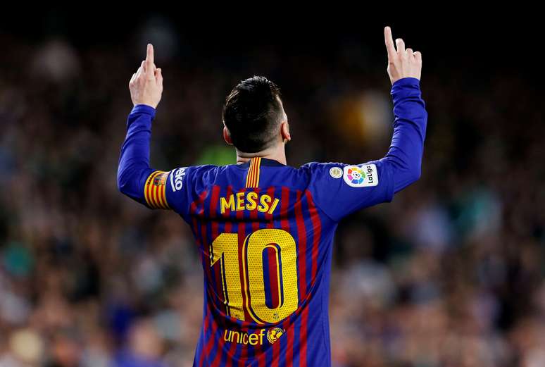 Messi marcou três gols e comandou a vitória do Barcelona sobre o Bétis