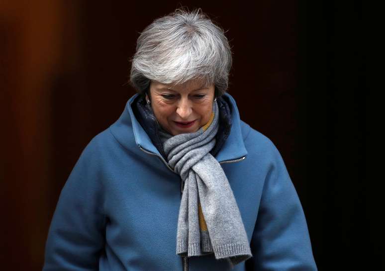 A premiê britânica, Theresa May, deixa sua residência em Downing Street, Londres
14/03/2019
REUTERS/Peter Nicholls