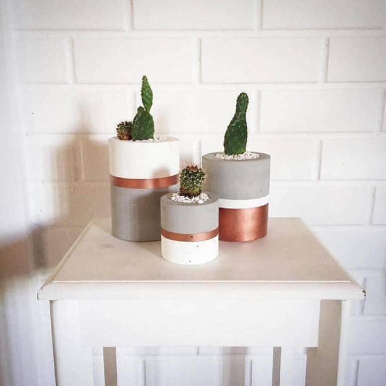 23. Invista em vasos de plantas na cor cobre para uma decora&ccedil;&atilde;o bem charmosa &ndash; Foto: Decorpor2 Monica Rafael