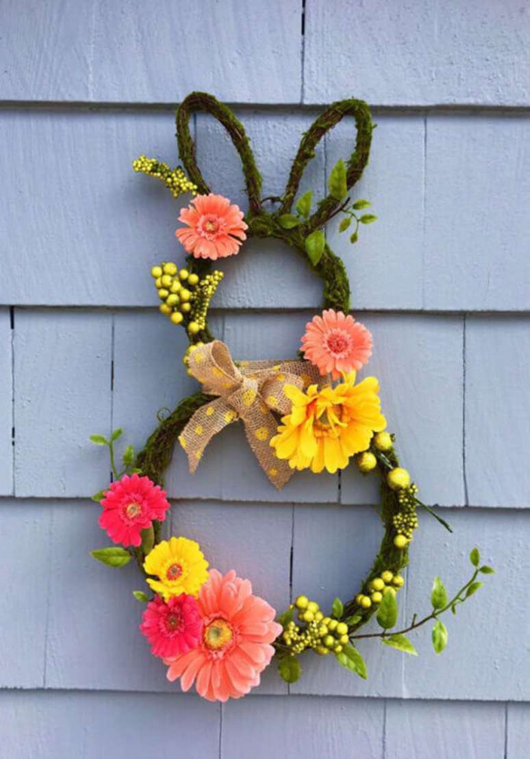 2- A Guirlanda é uma das ideias para Páscoa que decora a porta de entrada. Fonte: Pinterest